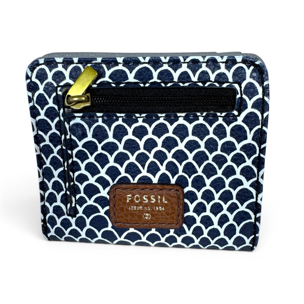 Fossil Women's Mini Bi-Fold Wallet Navy Blue White Scallop Design 4" x 3.5"